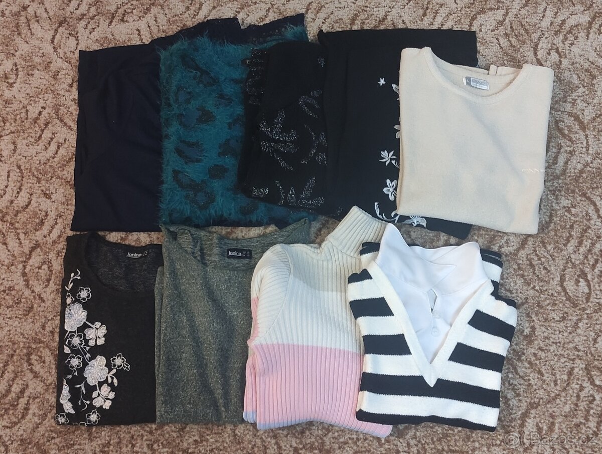 Dámské svetry vel. M - 44