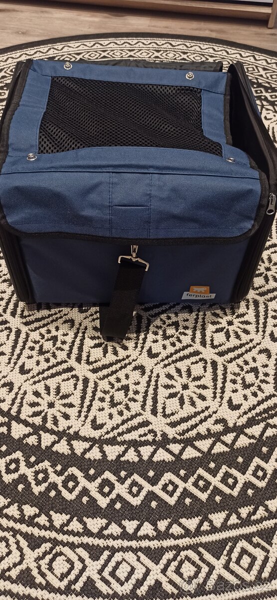 Autosedačka-přepravní box Ferplast Arca