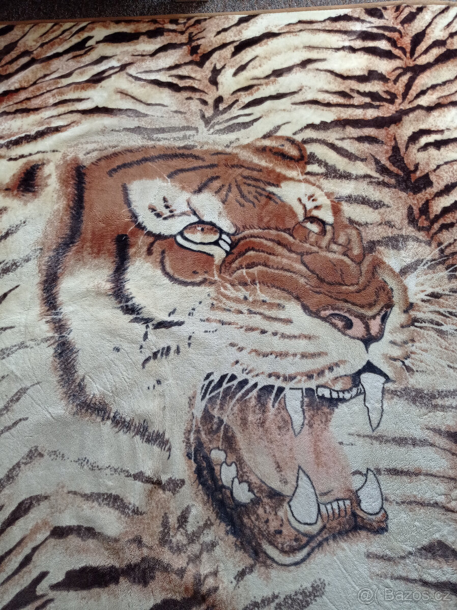 velká deka / přehoz s motivem tygra