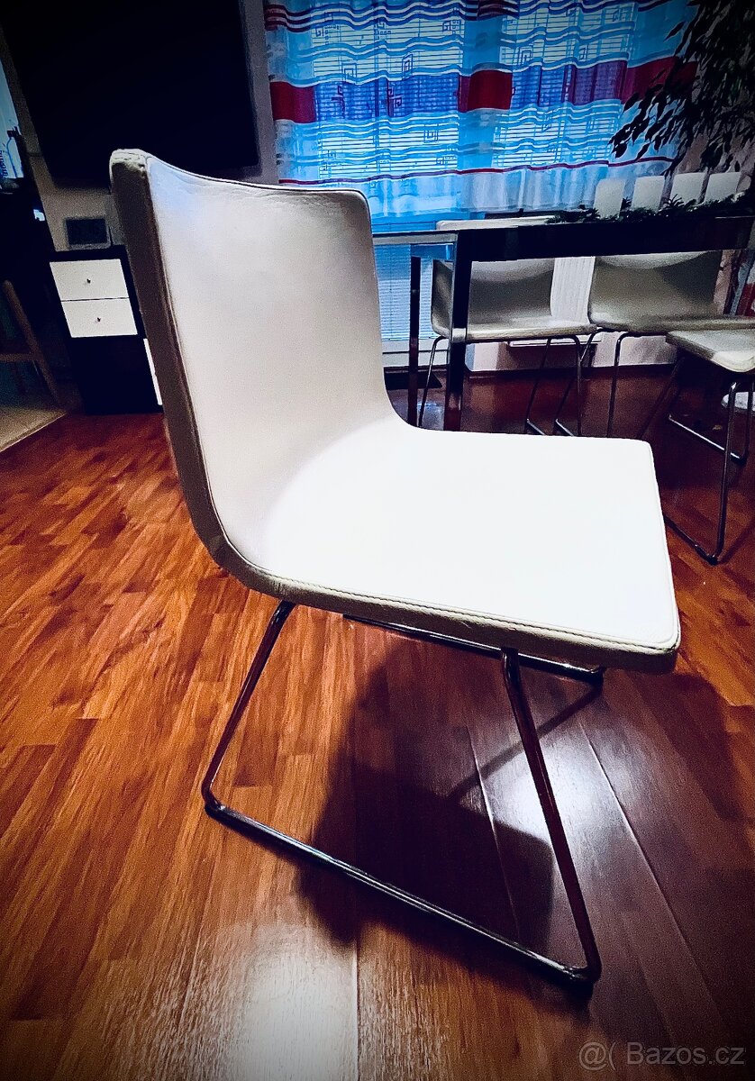 Bílá kožená židle 4ks