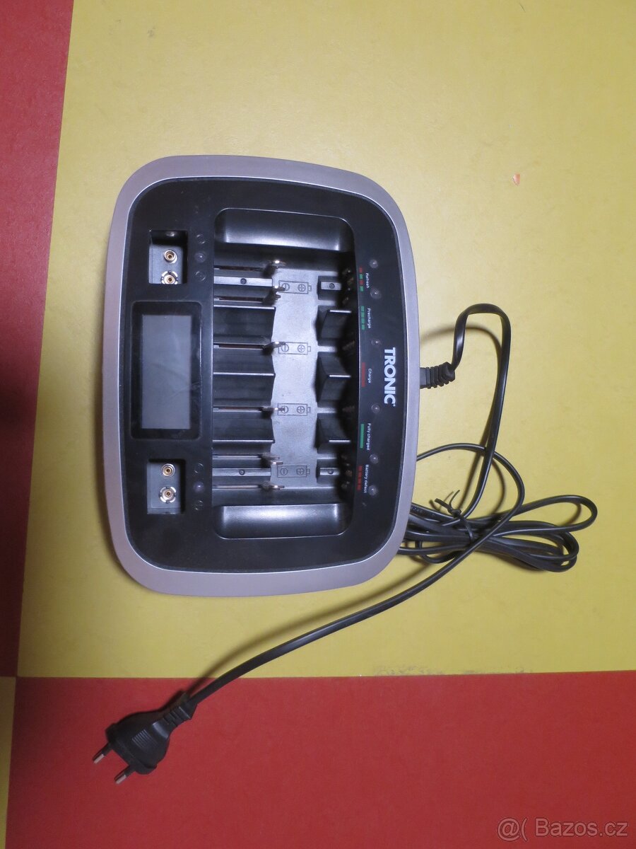 TRONIC - Rychlonabíjačka baterií s USB - TLG 1000 C5