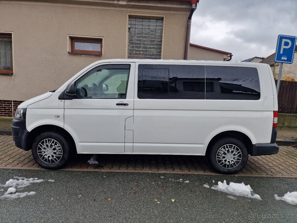 VW Transporter T5 r.v.2015 - nez.topení,tažné