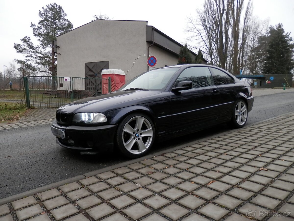 BMW 318i, Kupé, Kůže, vyhř. sedadla.