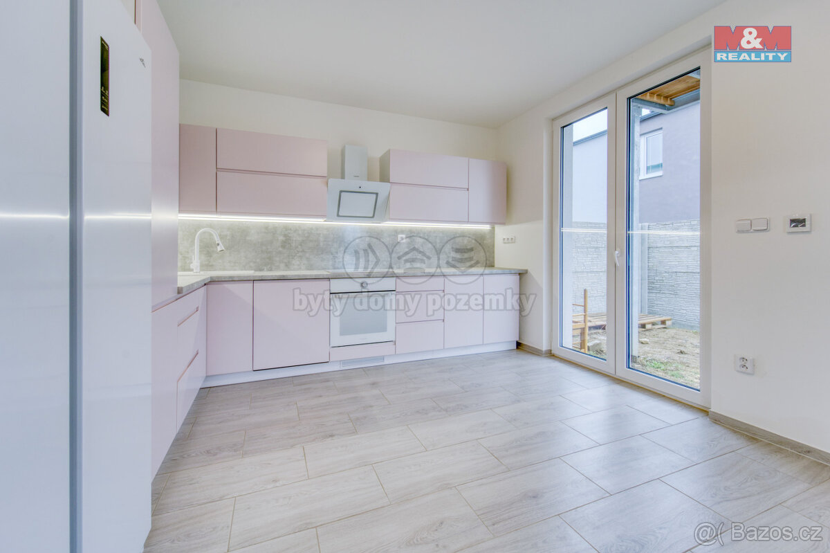 Prodej bytu 3+kk, 74 m², se zahradou ve Vochově