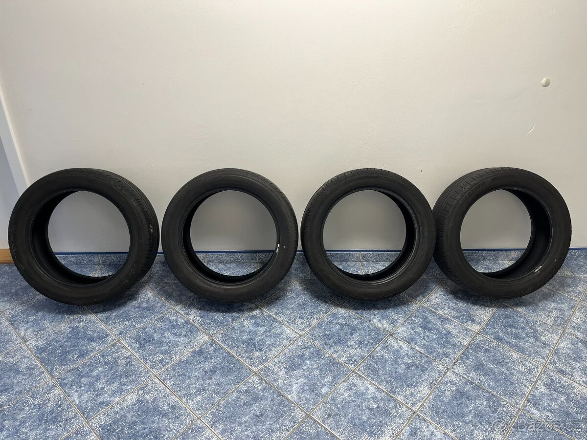 225/50/18 Bridgestone