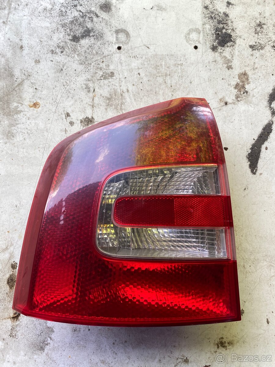 Levé zadní světlo Škoda Octavia 2 Combi