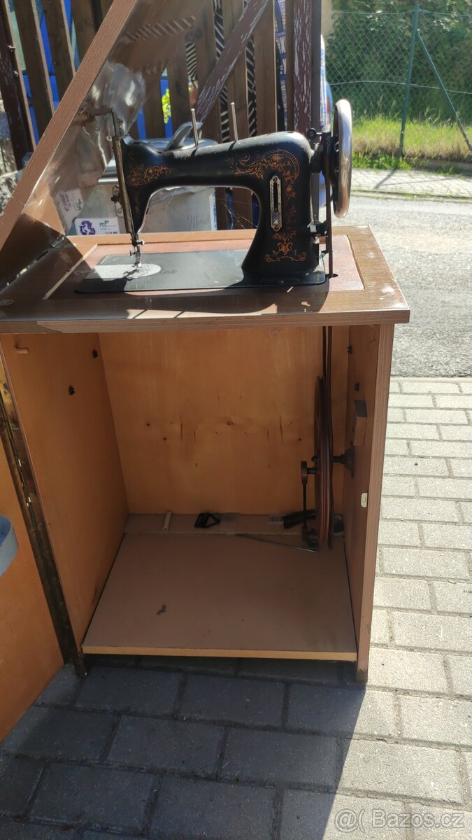 Šicí stroj