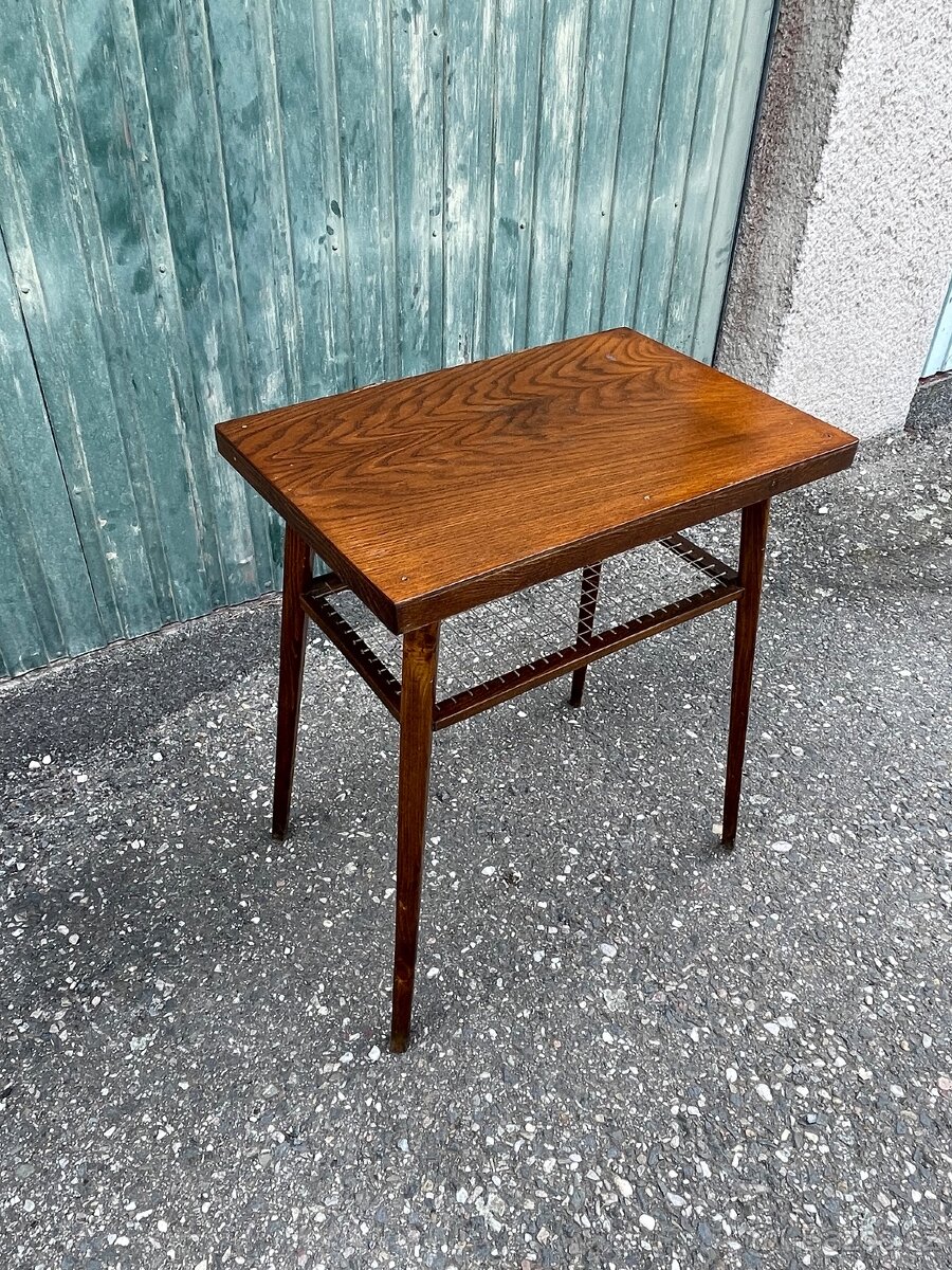 Retro stolek