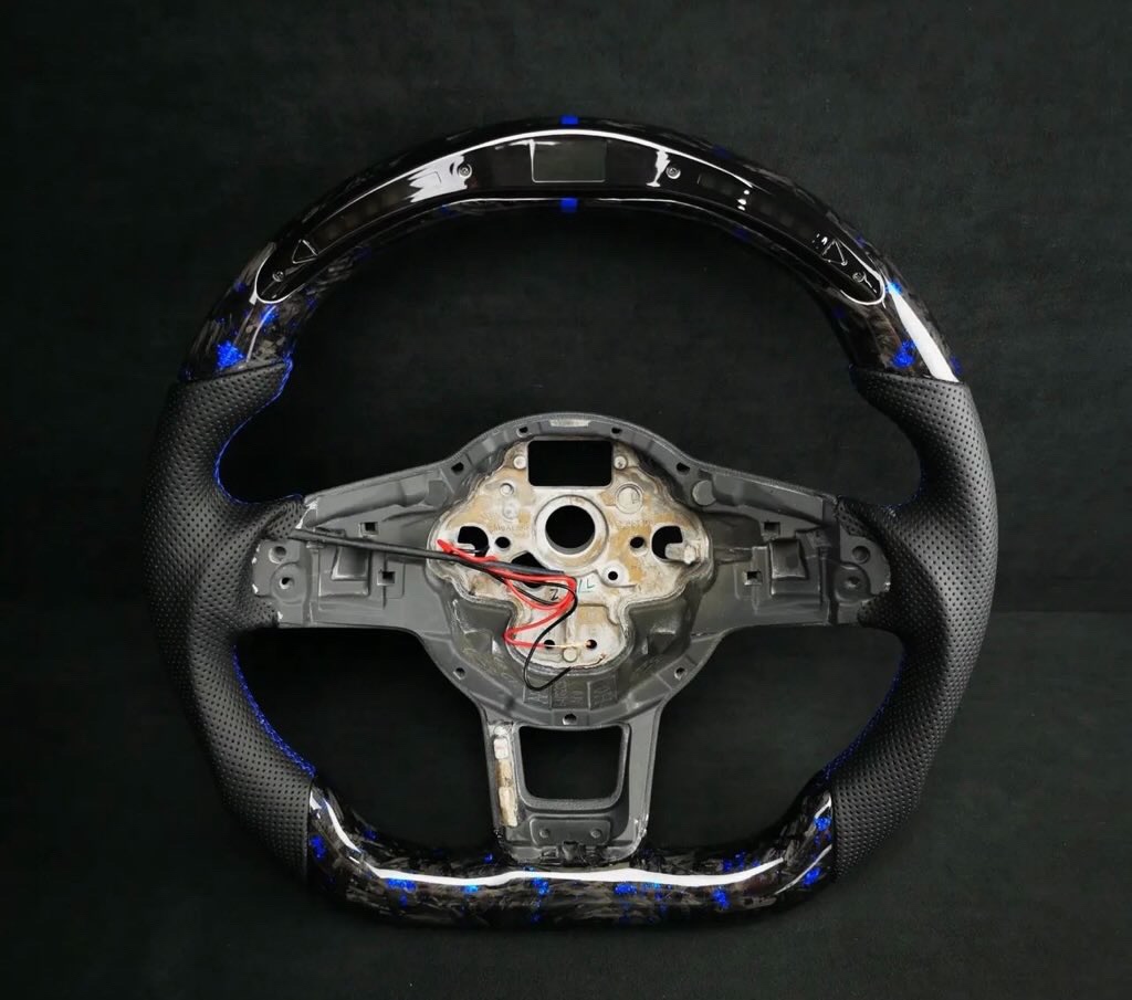 KARBONOVÝ VOLANT LED DISPLEJ AUDI, SEAT, SKODA