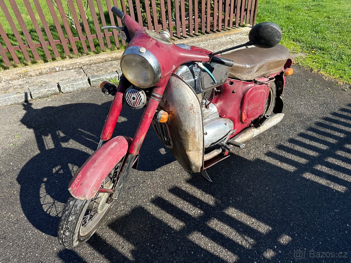 JAWA 250 typ 592