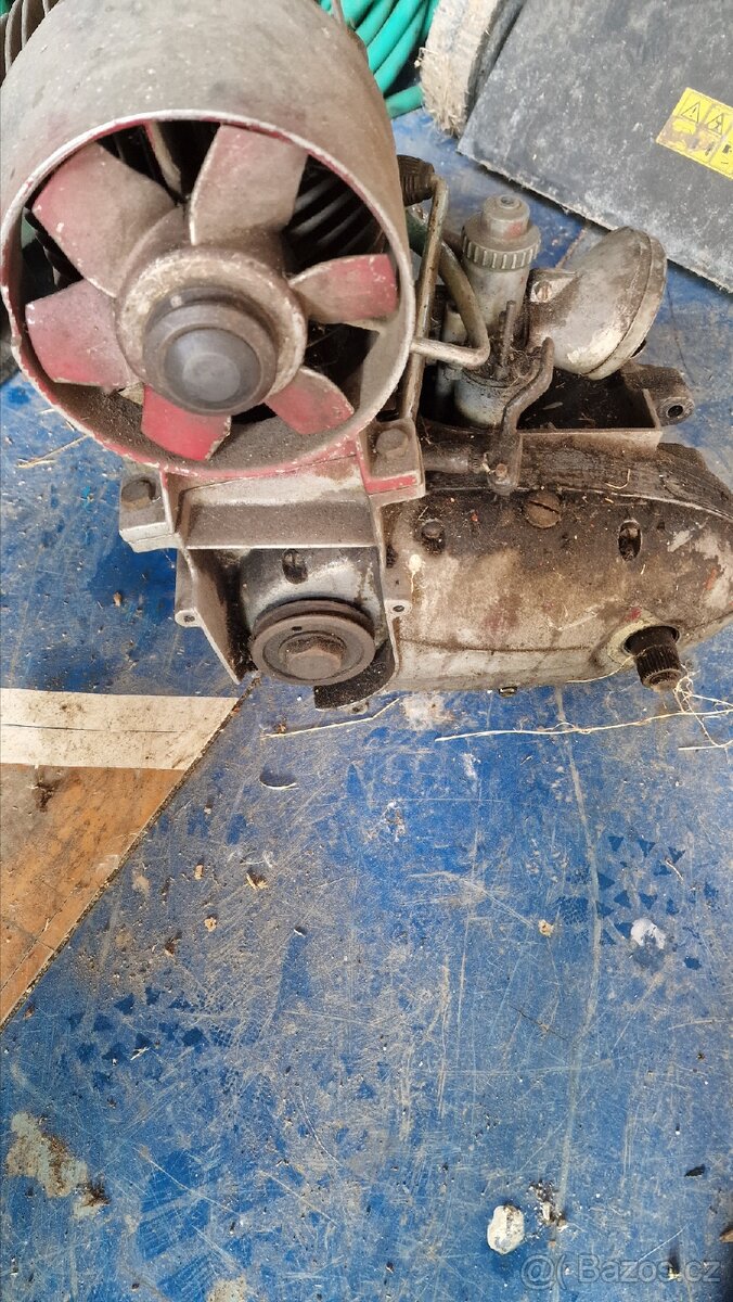 Prodám starý motor jawa, ČZ prase 502