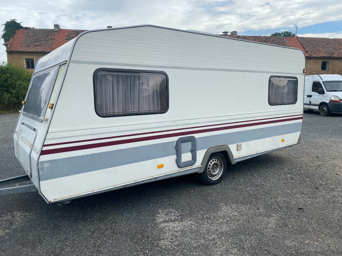 Karavan knaus