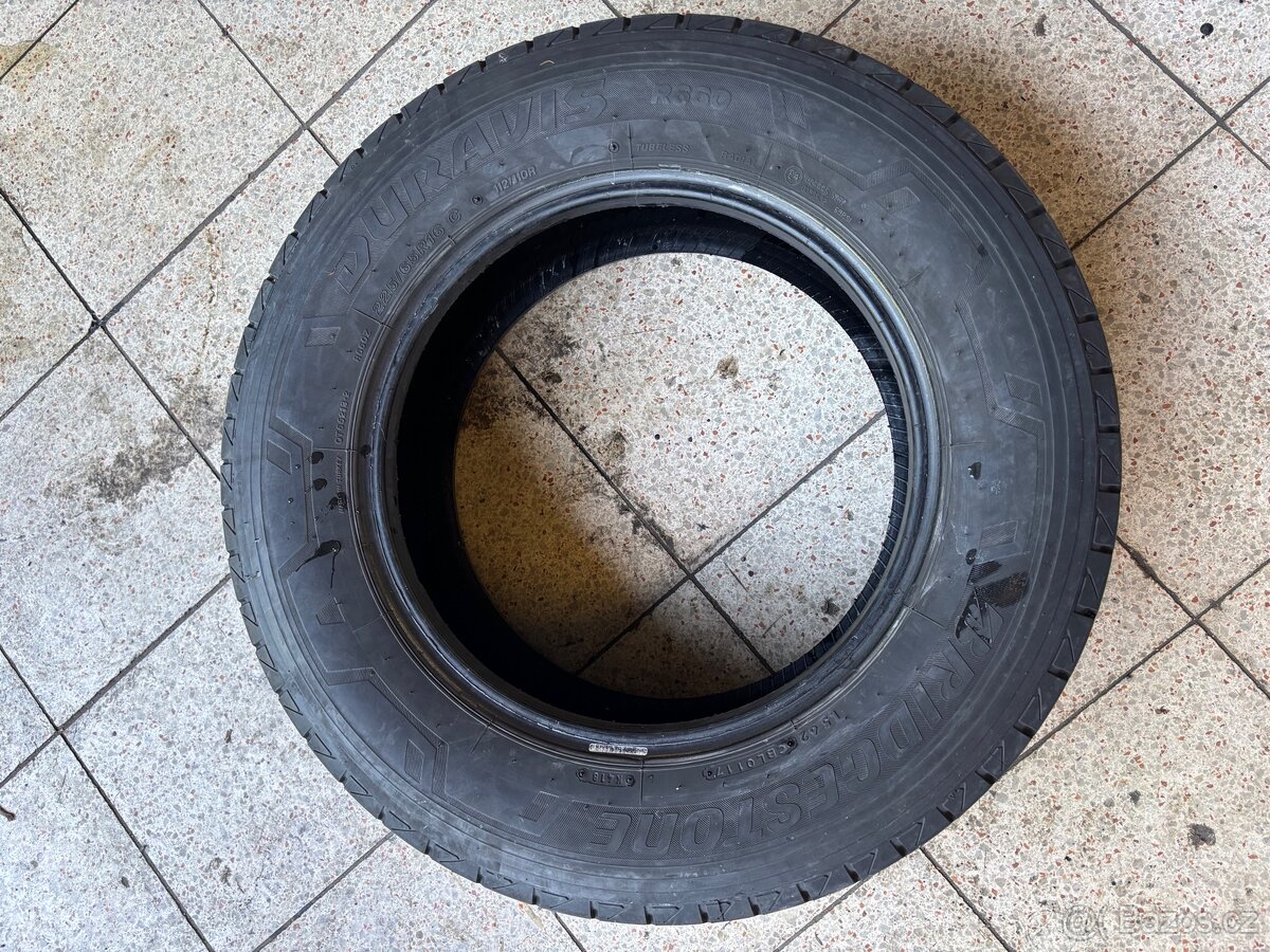 Pneu 1ks Bridgestone 225/65 r16C