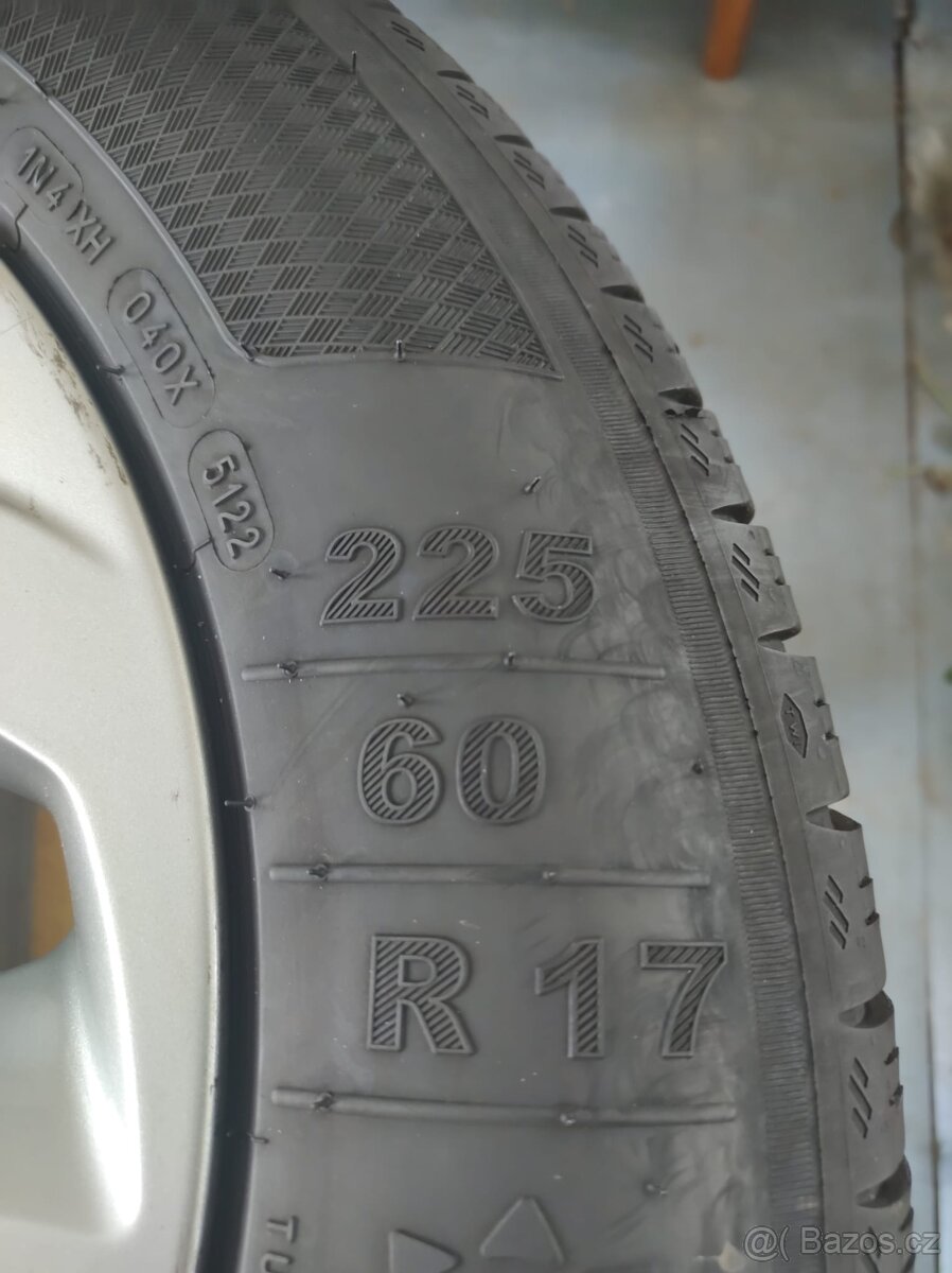 Letní pneu 225/60 R17 na alu kolech – 1 sezóna