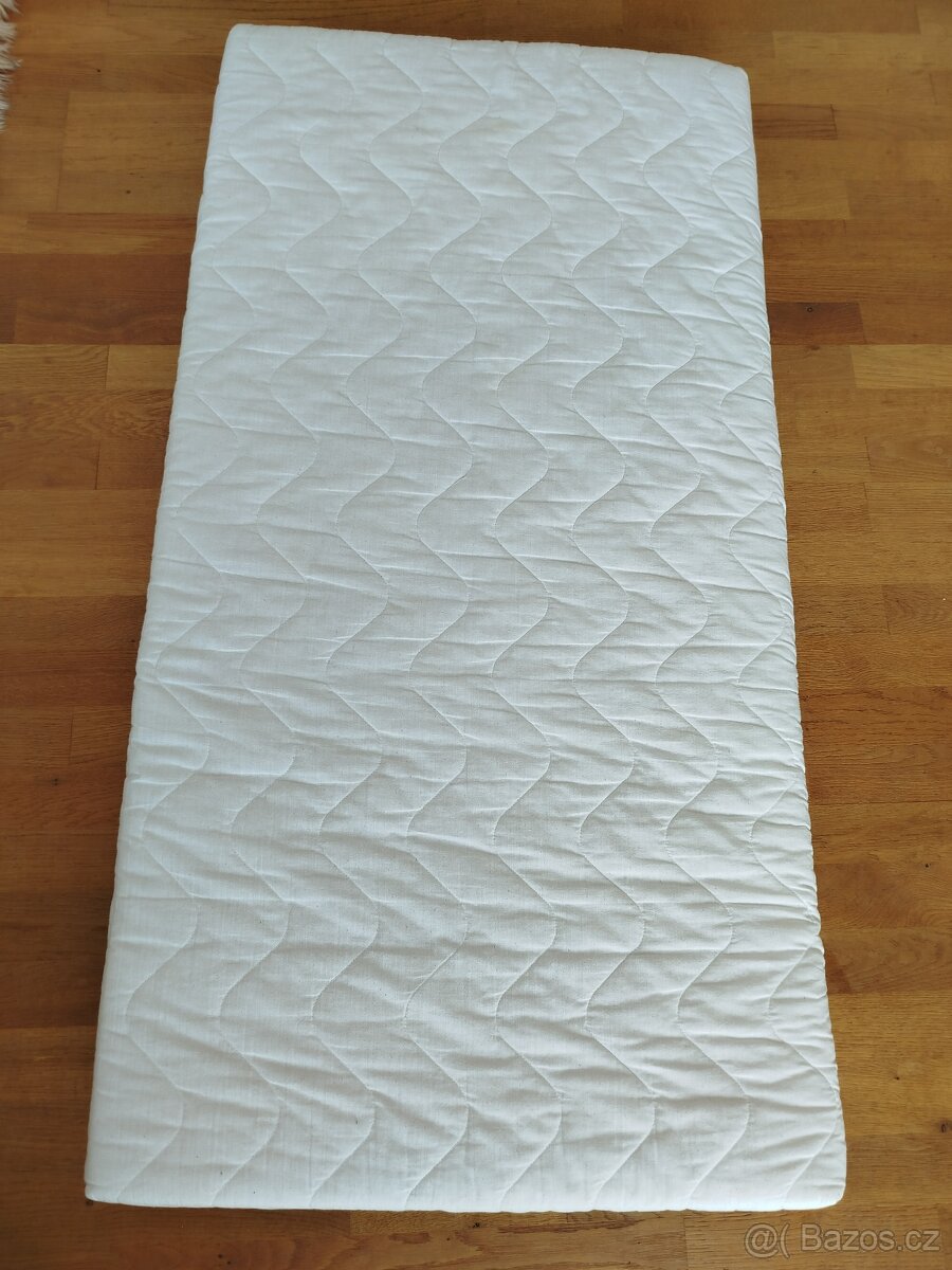 Dětská matrace 120 x 60 cm