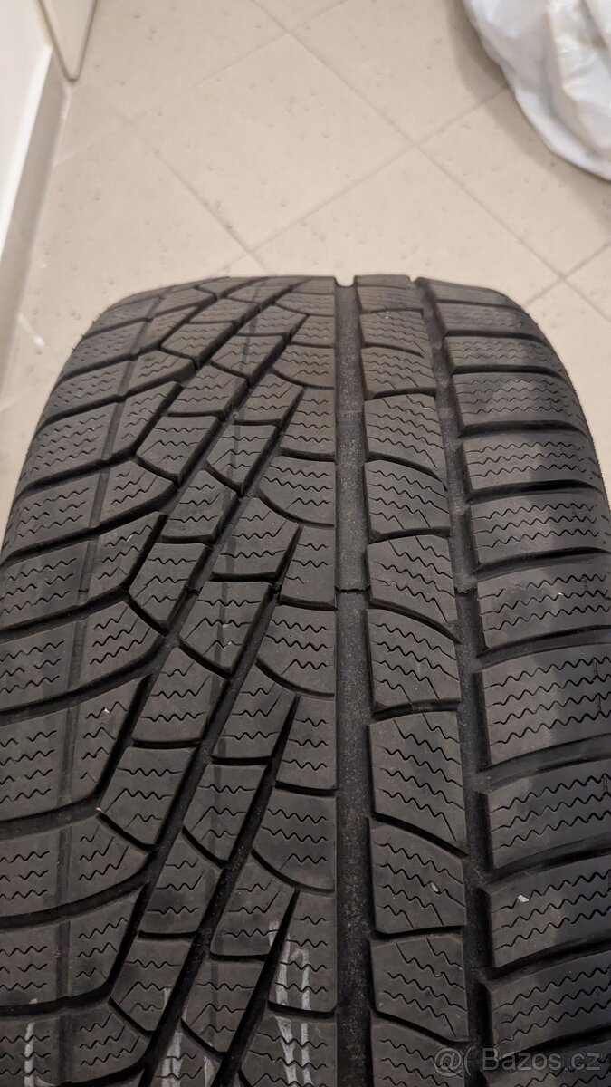 Pirelli Sottozero 245/35/18 225/40/18 zimní