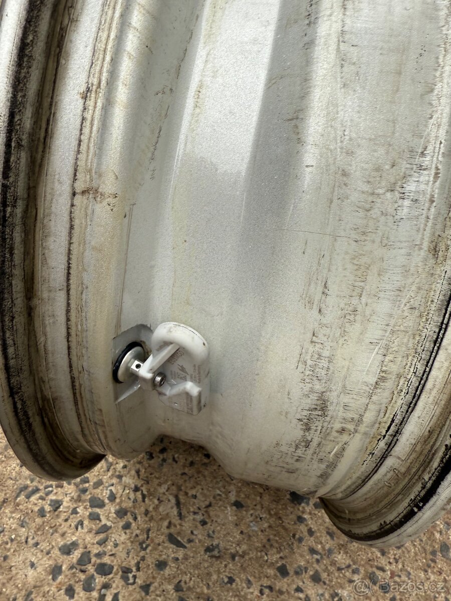 Prodam alu kola r 15