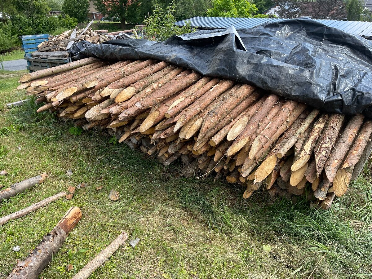 Sloupky na oplocenku, ohradníky