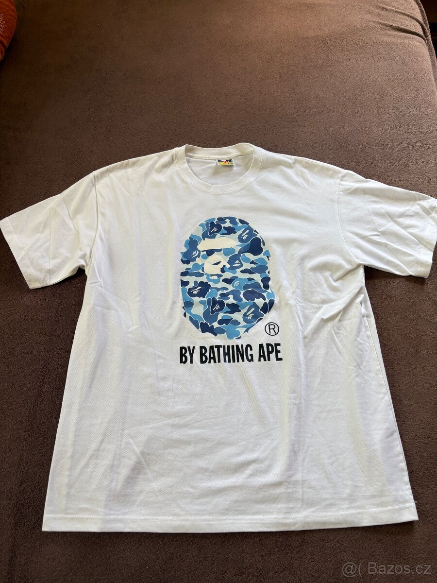 Bape tričko bílé s modrým logem A Bathing Ape