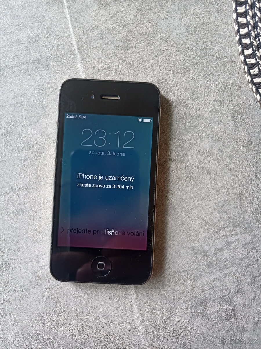 Apple iPhone 4