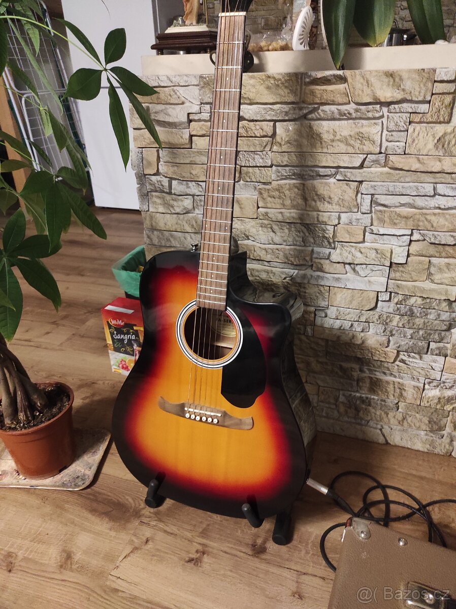 Kytara Fender