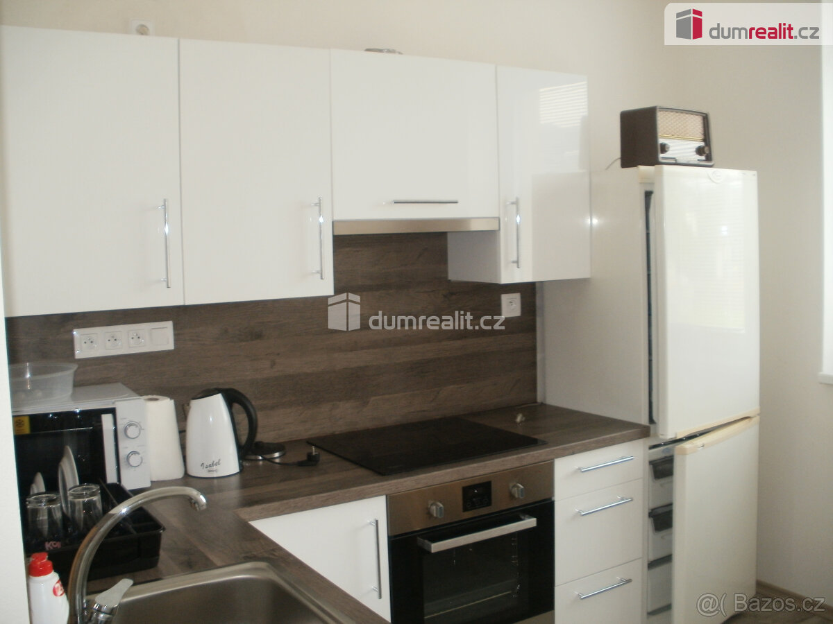 Pronájem bytu 1+1, 39 m2, Rožnov pod Radhoštěm