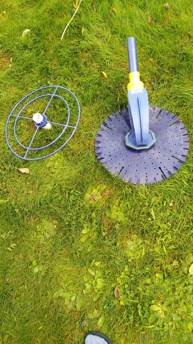 Bazénový vysavač Moutfield