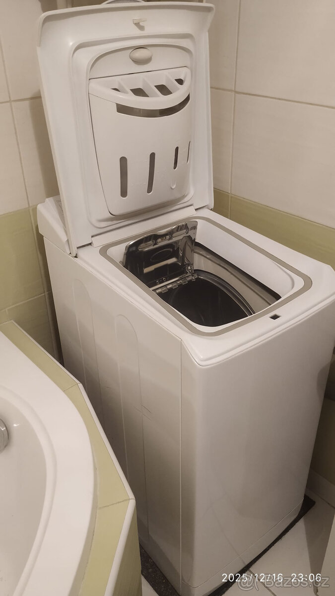 Prodám pračku Indesit - vrchní plnění