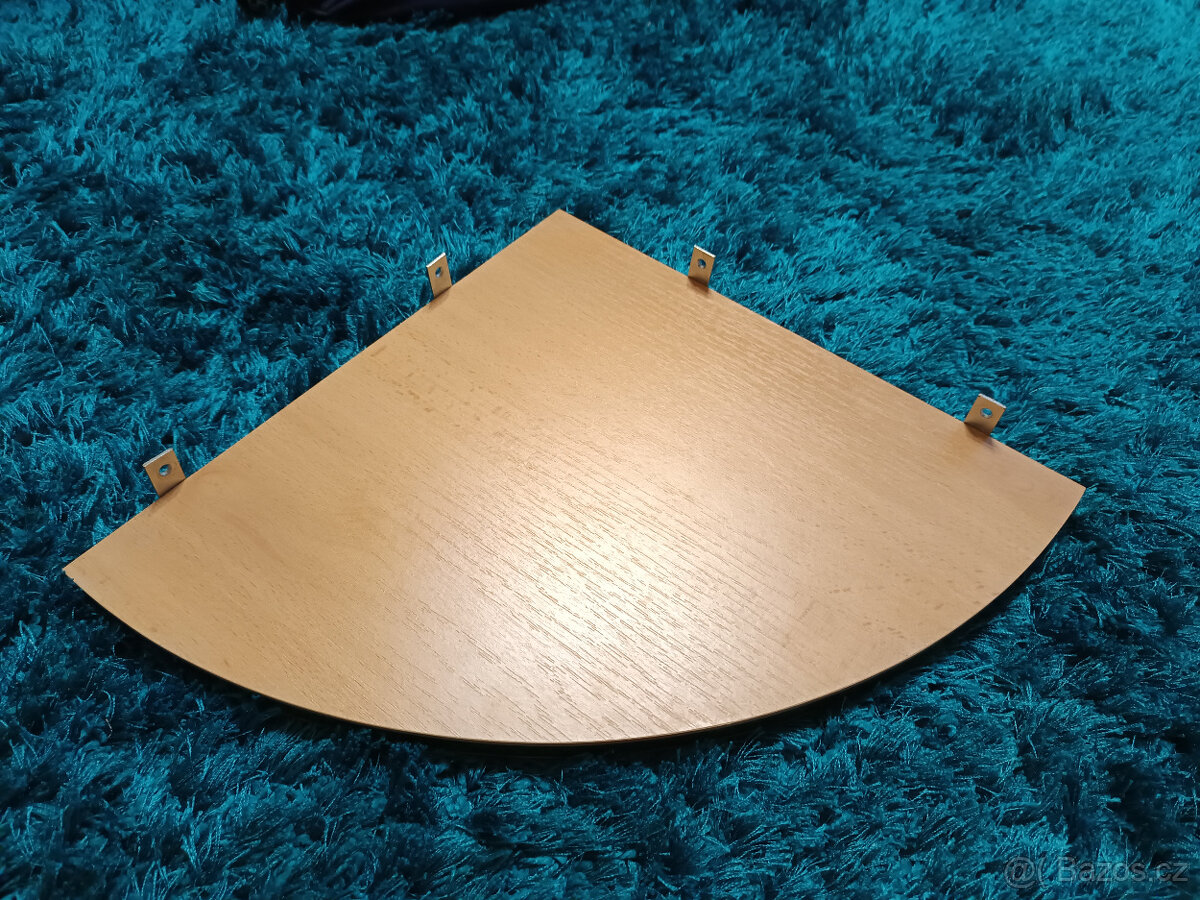 Prodám různé rohové poličky z lamina