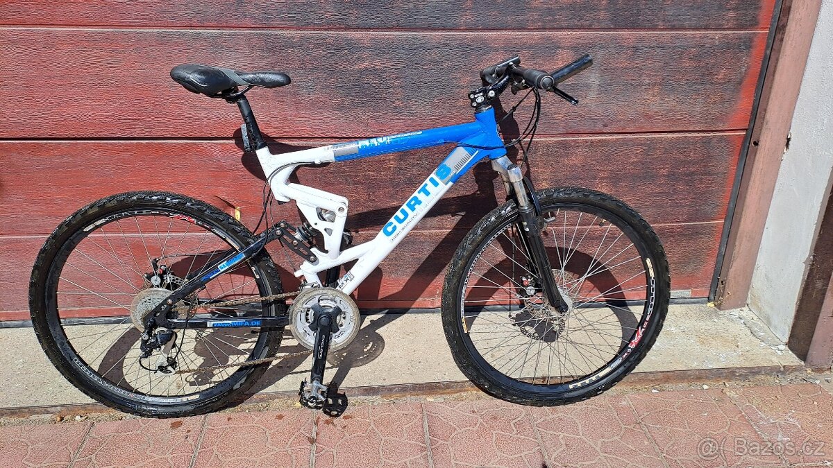 Celoodpružené horské kolo Curtis