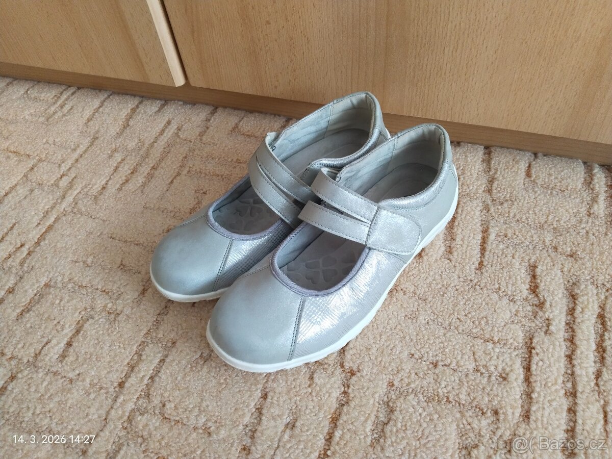 Kožené baleríny Cortina 37