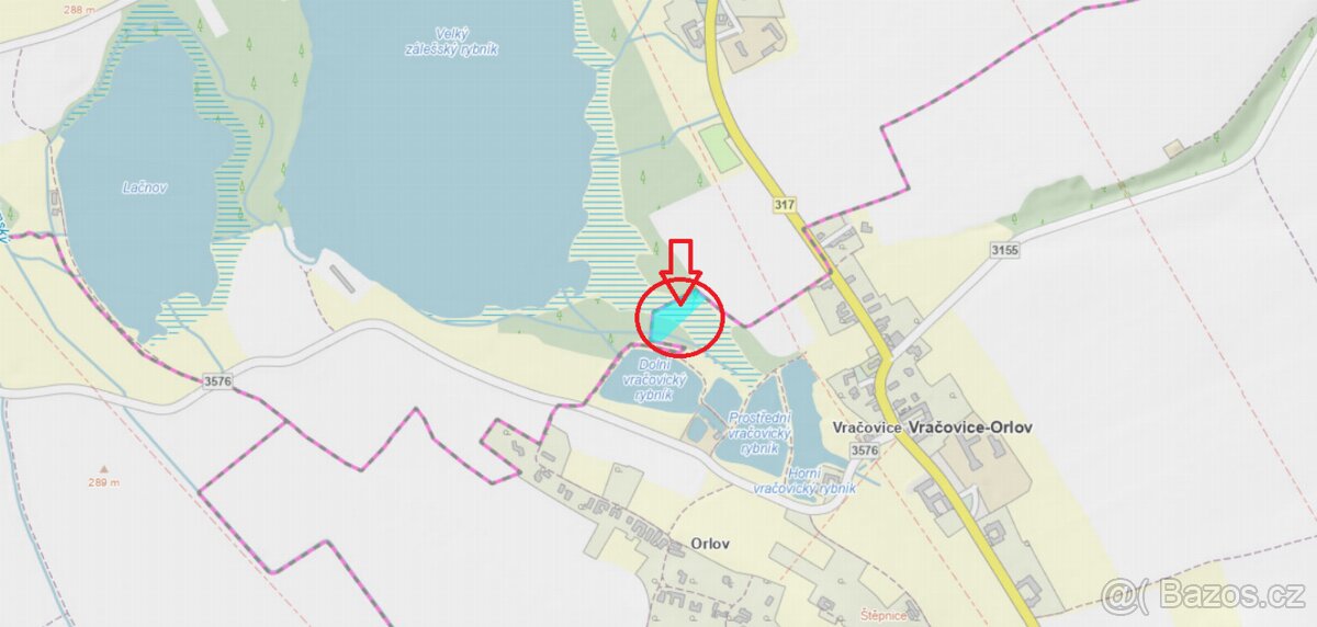 Плац, 2036 m²