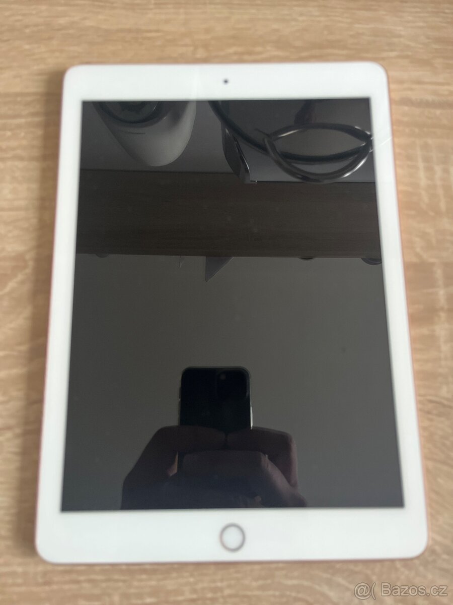 IPad 6. generace, 128GB WiFi - nejde zapnout