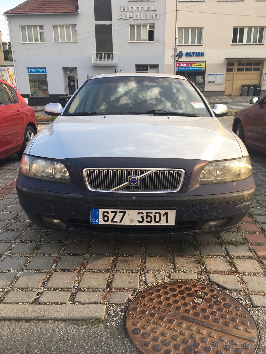Volvo V70, D5 diesel, 2002, automat.