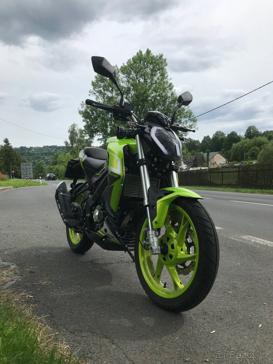 Keeway RKF 125i