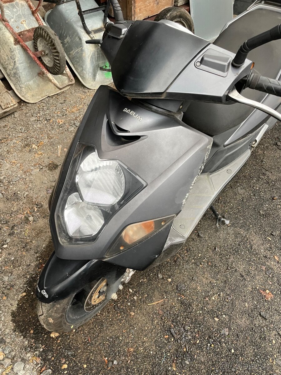Daelim othello 125 ccm na dily nebo opravu