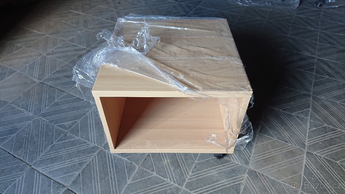 Prodám box kontejner na kolečkách