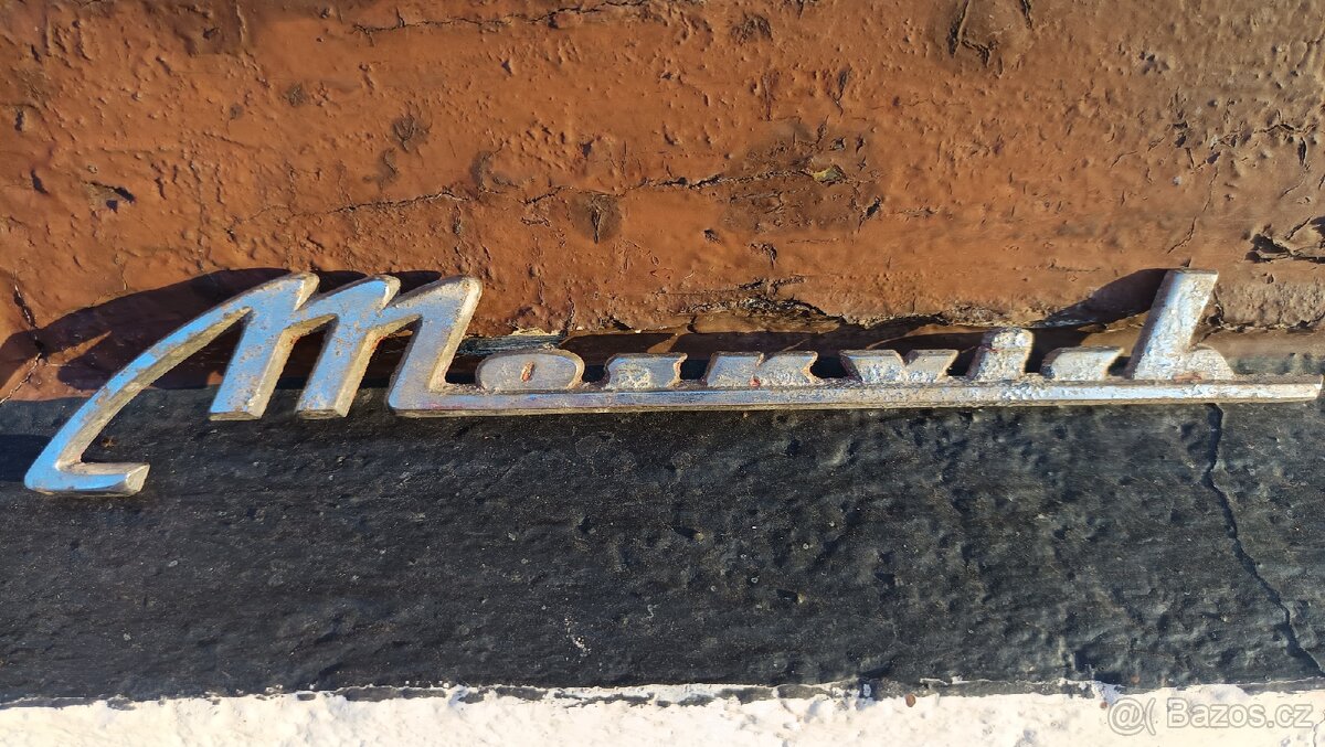 Moskvich nápis na auto