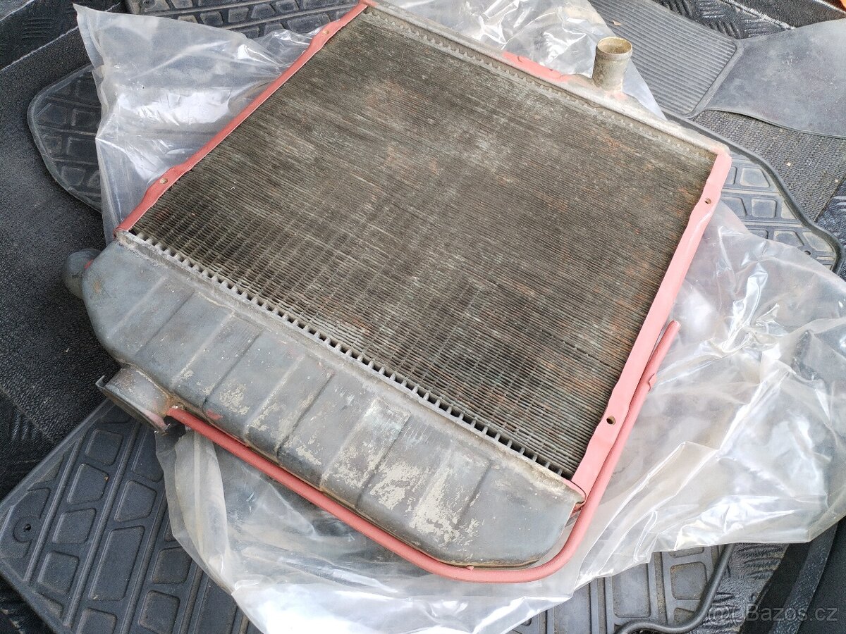 Chladič vody Škoda 1000MB