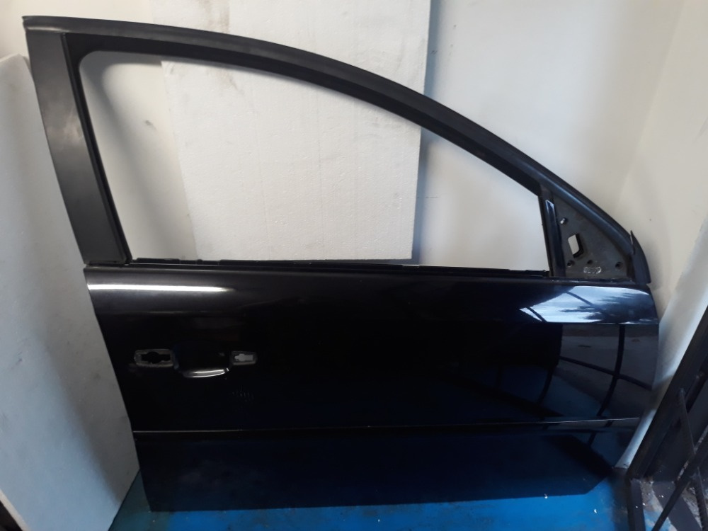 Pravé přední dveře holé Opel Signum 1,8 03-05
