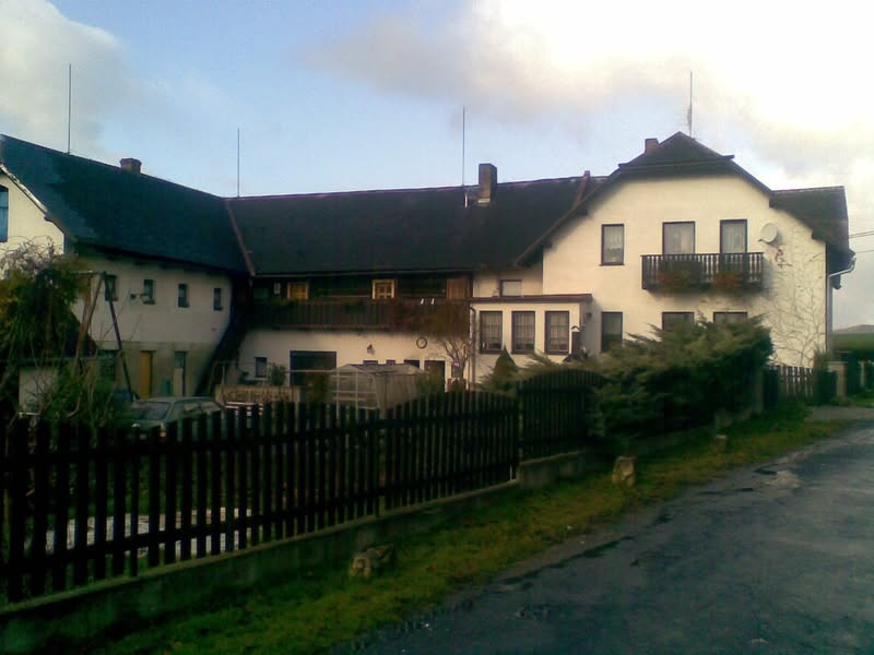 Na prodej: 1/2 podílu na rodinném domě – ideální pro investo