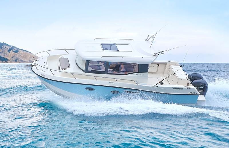 QUICKSILVER 805 PILOTHOUSE + MERCURY F 300 V8 EFI EXLPT DTS