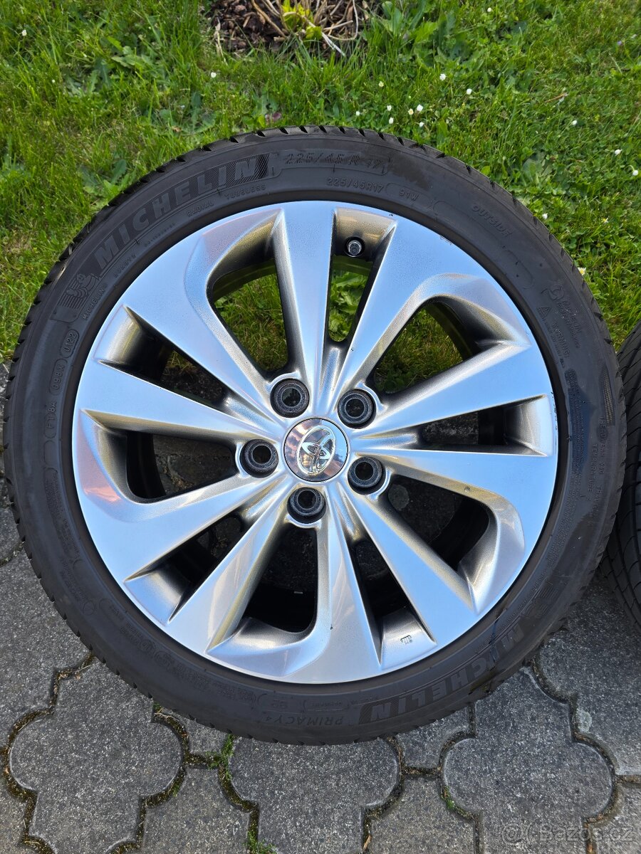 Originál ALU kola Toyota Auris 17" 5x114.3