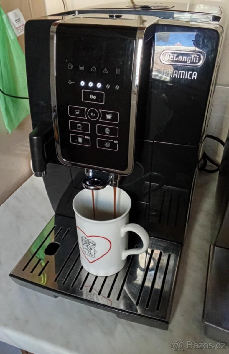 Kávovar DeLonghi Dinamica