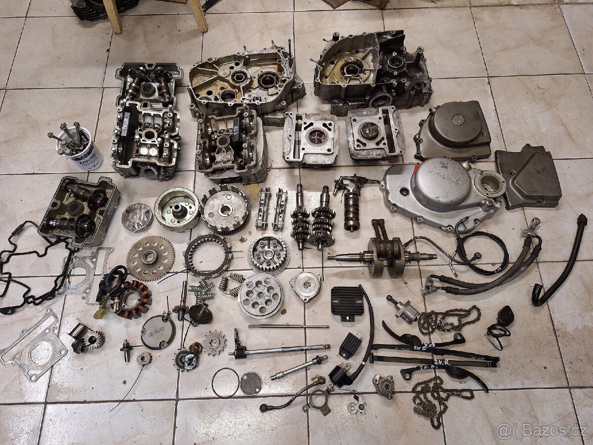 Hyosung Aquila 125 gv 125 díly motoru