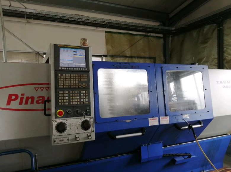 Soustruhy - CNC TAURUS 260X1500,