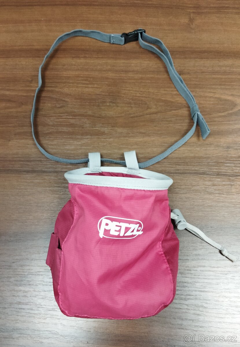 Pytlík na magnézium Petzl Saka růžový