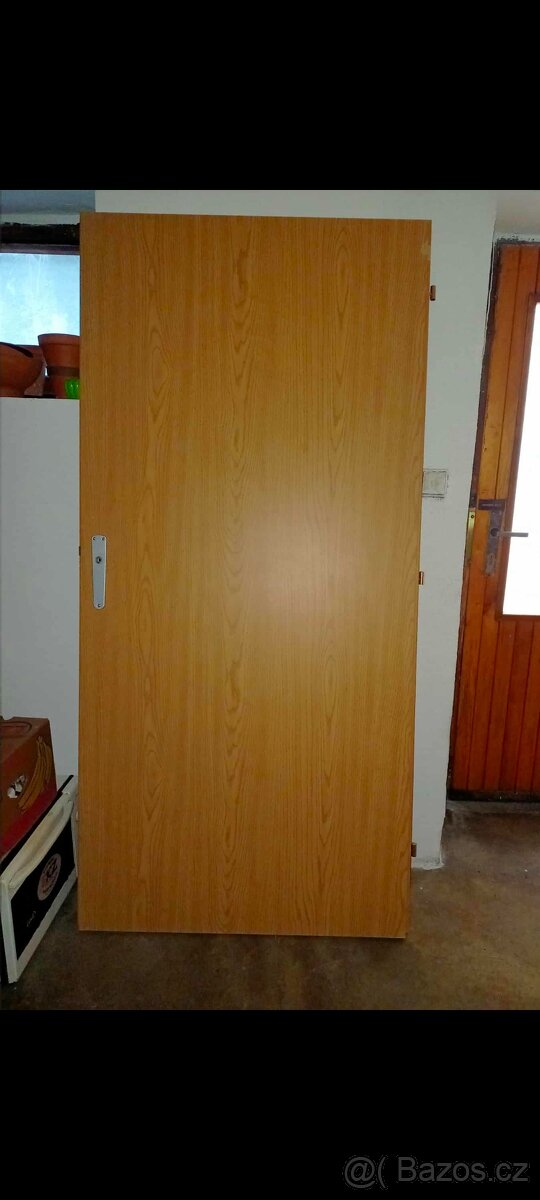 Prodám 90 dveře pravé