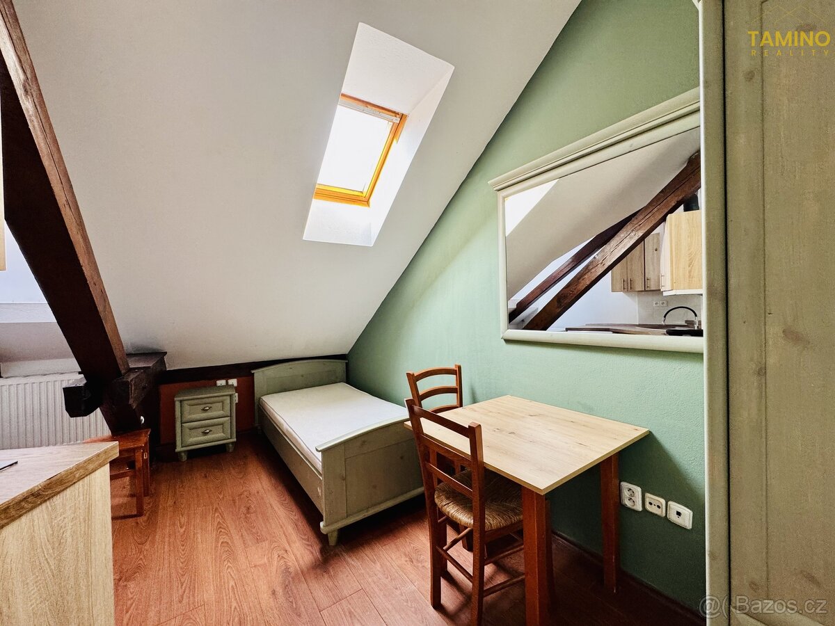 Pronájem byty 1+kk, 20 m² - Moravské Budějovice, ev.č. 00031