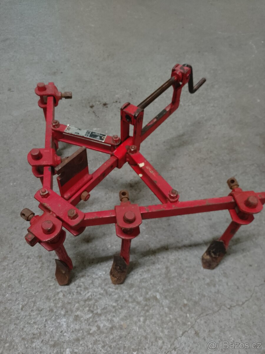 Vari radličkový kypřič s klikou